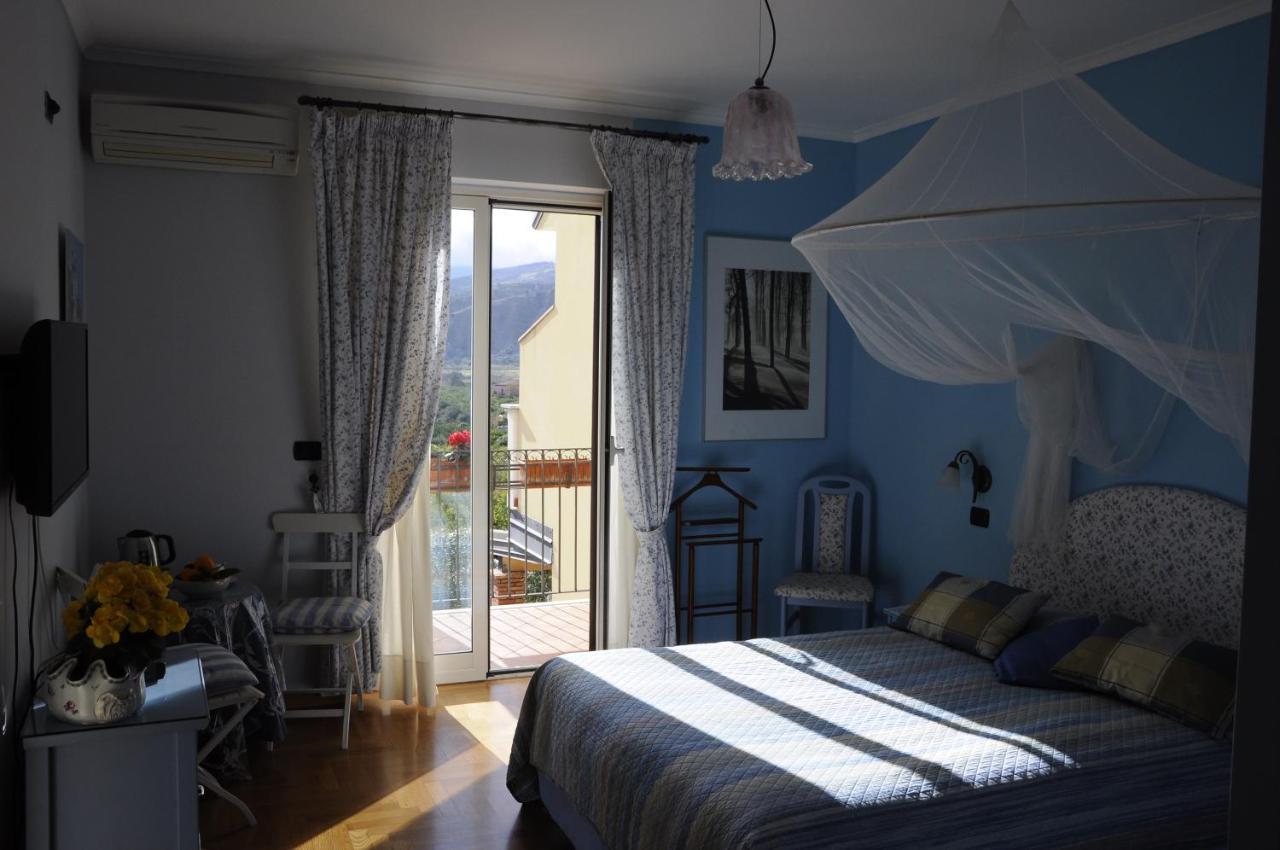 トラッピテッロ Villino Lenci Bed & Breakfast エクステリア 写真